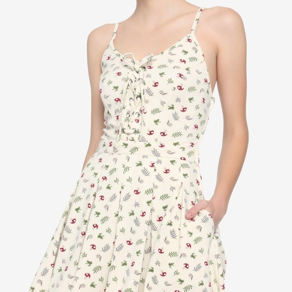 Hot Topic ivory frog and mushroom lace-up dress - size medium